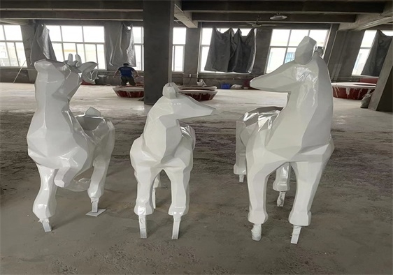 貴陽玻璃鋼雕塑