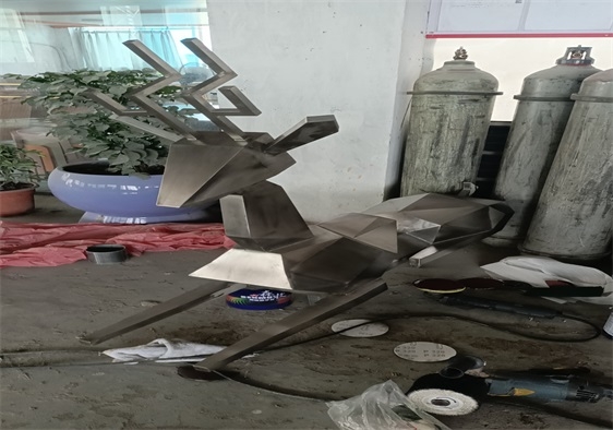 綦江（jiāng）不鏽鋼麋鹿雕塑